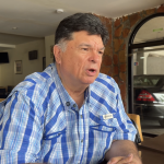 Tropicalísimo Apache la 'rompe' en el programa de Mike Salazar