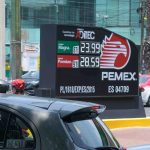 Netflix se desploma más de 10 % en Wall Street tras la salida definitiva de Reed Hastings