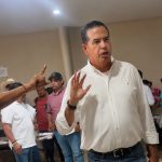 Turistas del Mundial 2026 son recibidos con mariachi en el AICM
