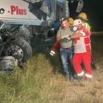 ¡Excelente día! 🌞🗞️ Comienza tu martes informado, estas son las noticias de la portada de El Heraldo de Saltillo 🚔 12 mil elementos mantienen el el blindaje de Coahuila Habrá operativos con los estados de Nuevo León y Durango, además de una estrategi – facebook.com