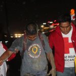 Rapiñan tráiler volcado en la Saltillo Torreón; pobladores saquean pertenencias del chofer – Periódico Zócalo – zocalo.com.mx
